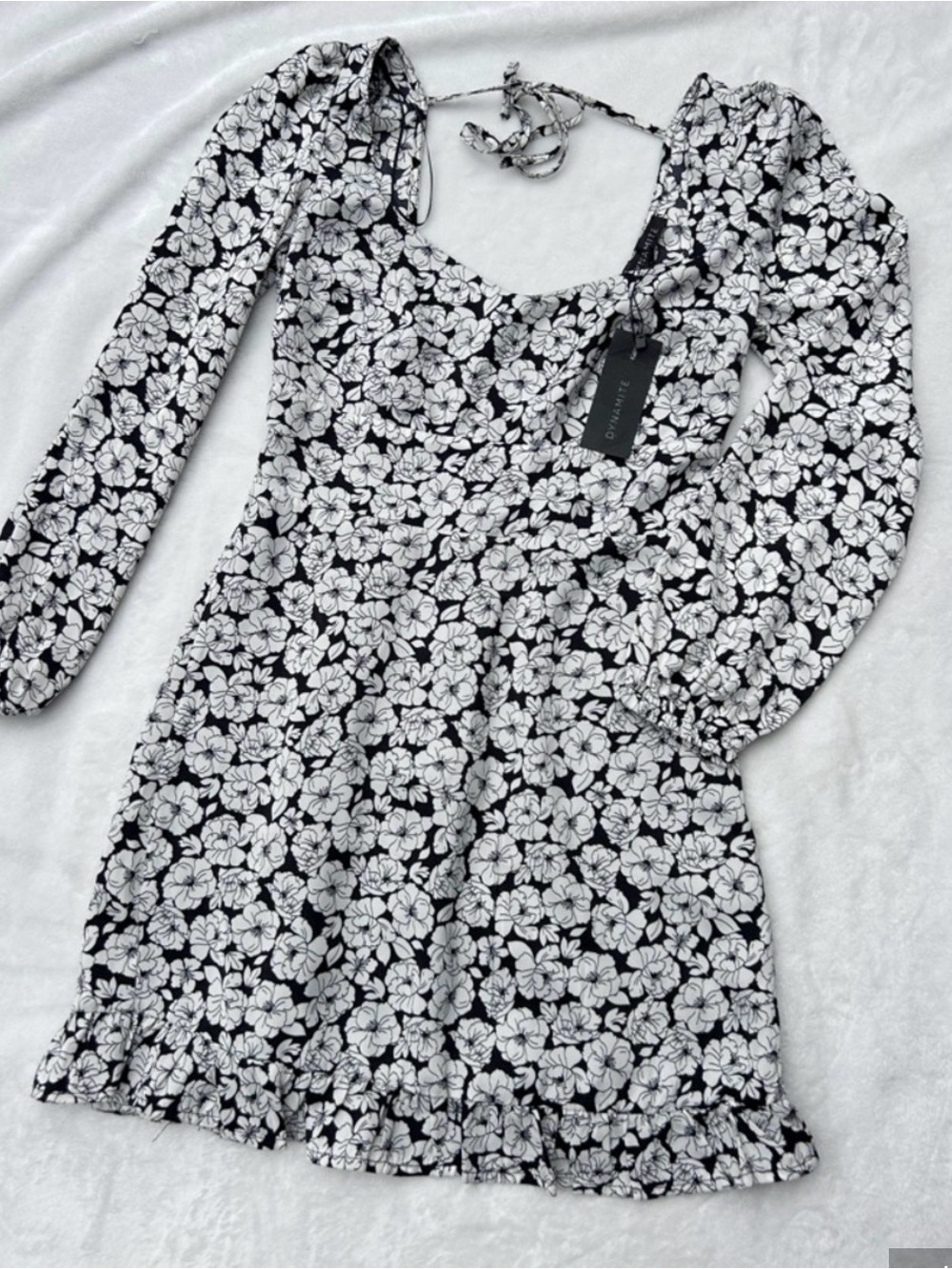 NWT Black & White Floral Long-Sleeve Mini Dress (Dynamite)